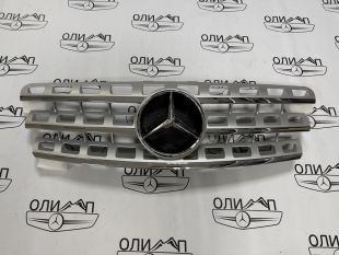 Решетка радиатора на Mercedes ML W164 рест серая
